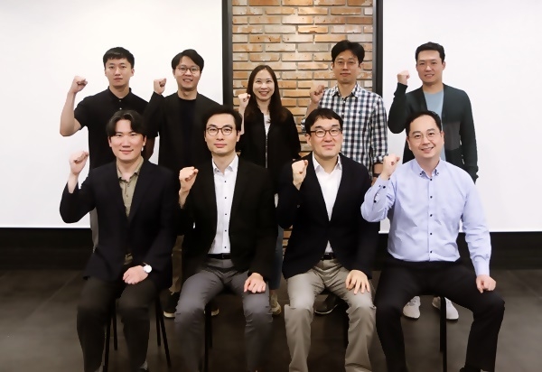 내년 2월 열릴 제16회 DV Conference의 학술위원들이 첫 모임을 갖고 화이팅을 외치고 있다.